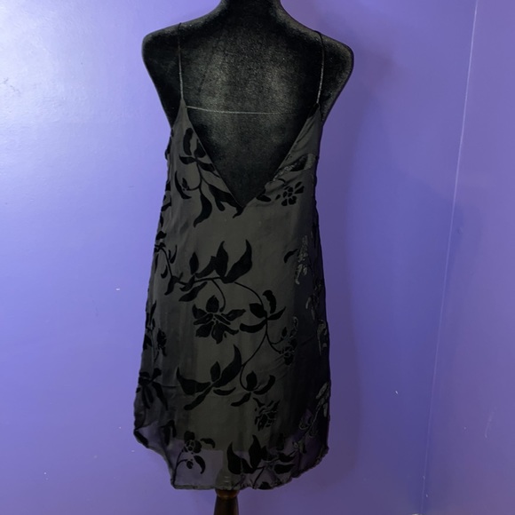 The LDRS velvet floral black slip on dress.  Size xsm-med - Picture 3 of 12